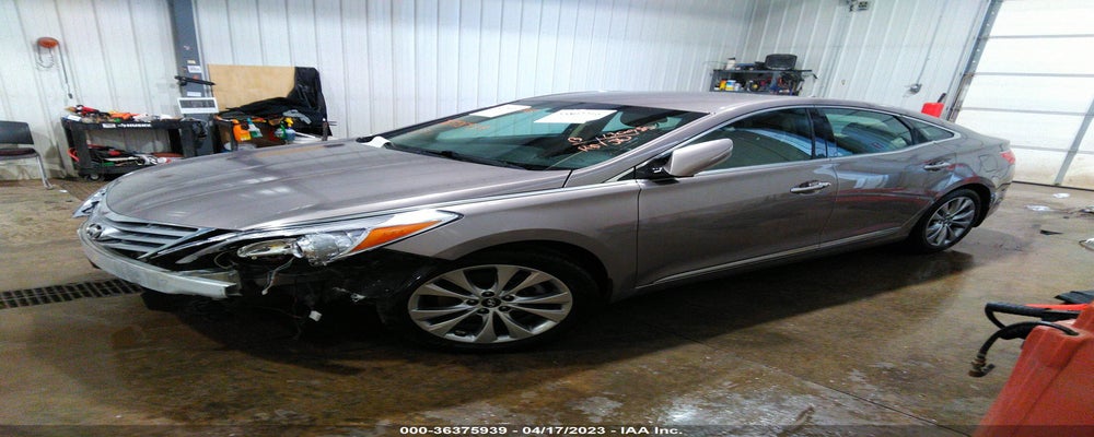 KMHFG4JG7DA321876 2013 HYUNDAI AZERA photo no. 2