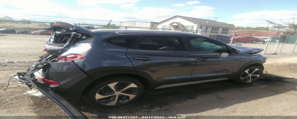 KM8J33AL2JU735767 2018 HYUNDAI TUCSON photo no. 4