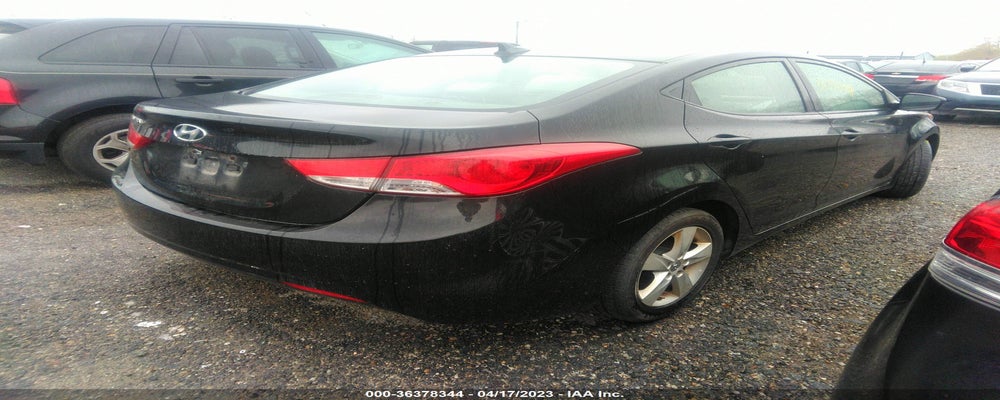 KMHDH4AE3DU864028 2013 HYUNDAI ELANTRA photo no. 4
