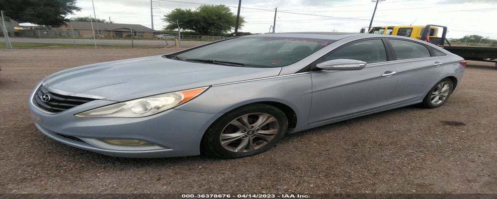 5NPEC4AC7BH081517 2011 HYUNDAI SONATA photo no. 2