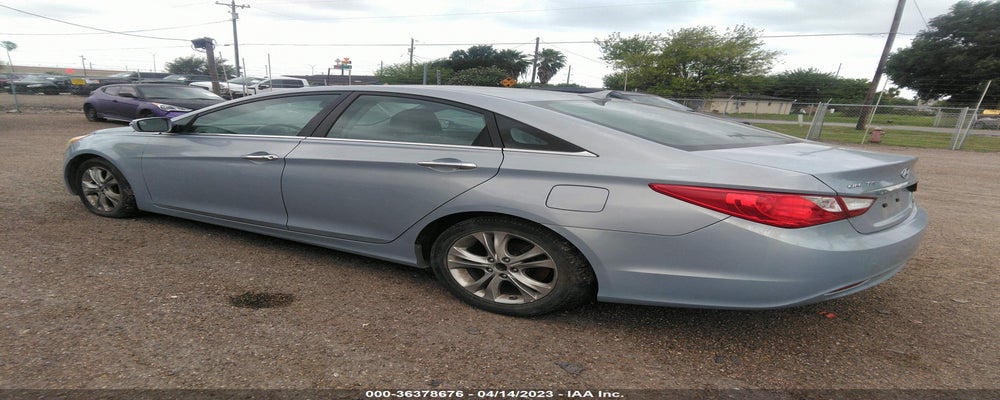 5NPEC4AC7BH081517 2011 HYUNDAI SONATA photo no. 3