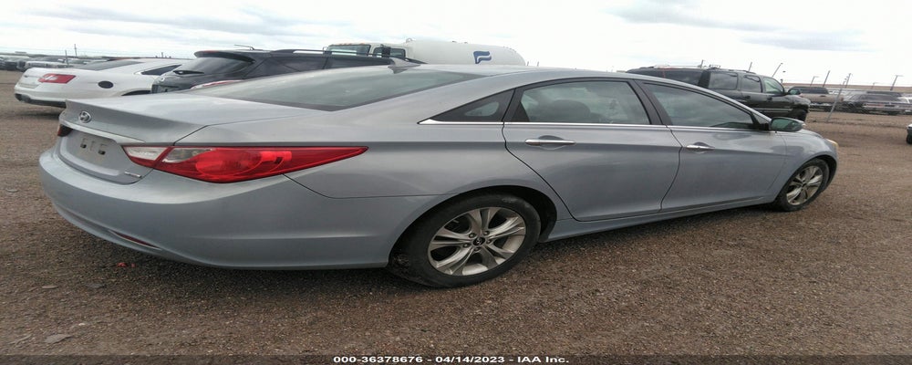 5NPEC4AC7BH081517 2011 HYUNDAI SONATA photo no. 4