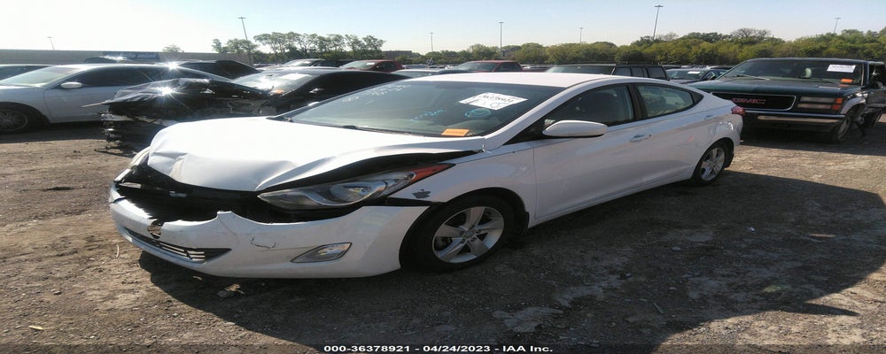 5NPDH4AE8DH427768 2013 HYUNDAI ELANTRA photo no. 2