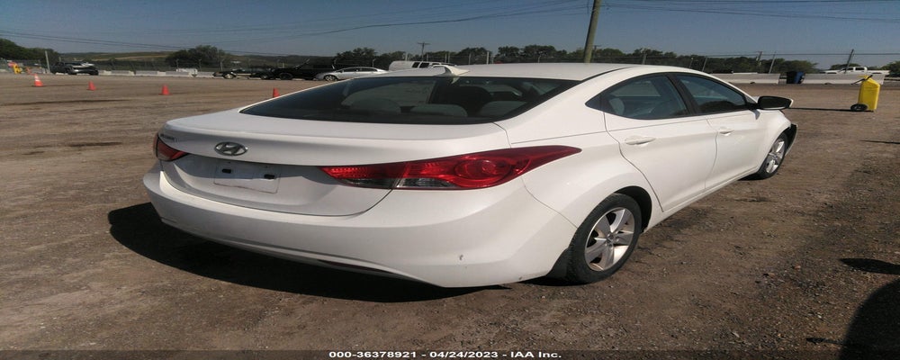 5NPDH4AE8DH427768 2013 HYUNDAI ELANTRA photo no. 4