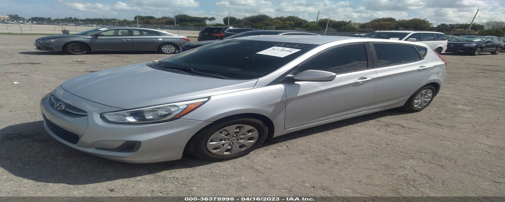 KMHCT5AE9HU312359 2017 HYUNDAI ACCENT photo no. 2