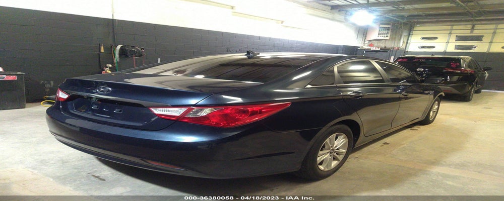 5NPEB4AC9BH250889 2011 HYUNDAI SONATA photo no. 4