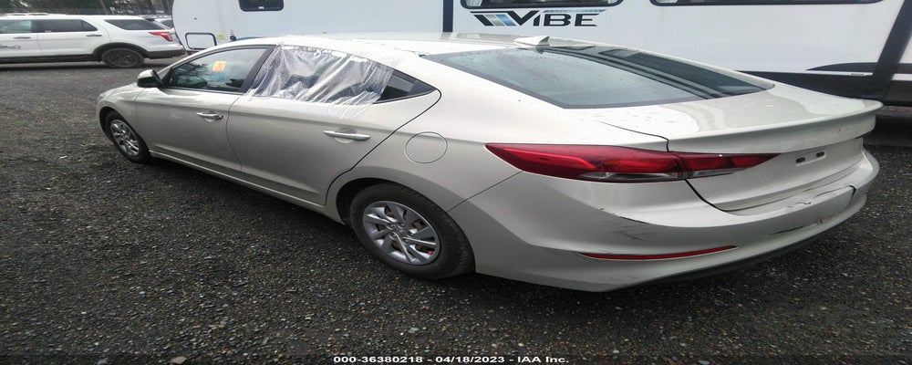 5NPD74LF6JH362763 2018 HYUNDAI ELANTRA photo no. 3