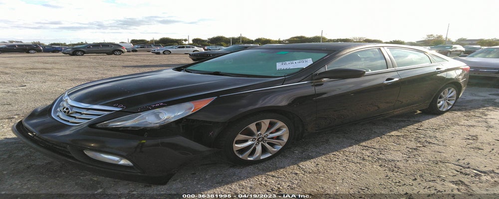 5NPEC4AC7BH039719 2011 HYUNDAI SONATA photo no. 2