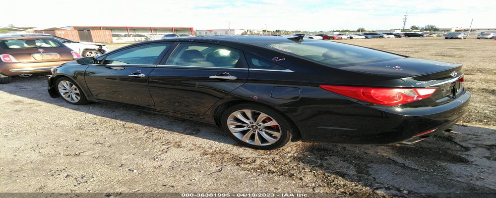 5NPEC4AC7BH039719 2011 HYUNDAI SONATA photo no. 3