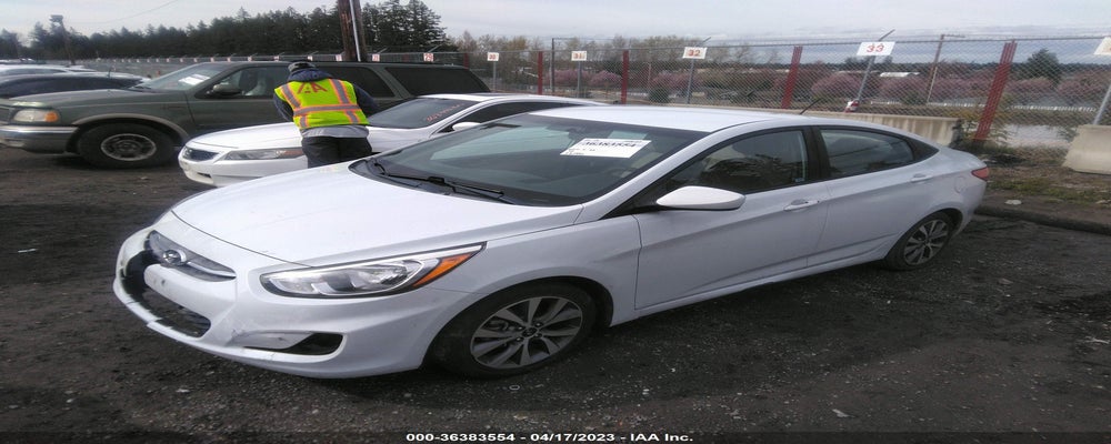 KMHCT4AE2HU376687 2017 HYUNDAI ACCENT photo no. 2