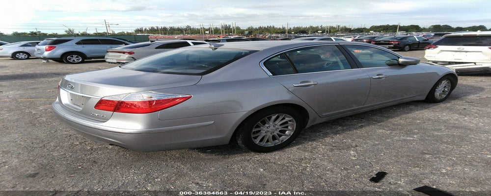 KMHGC4DE0BU140852 2011 HYUNDAI GENESIS photo no. 4