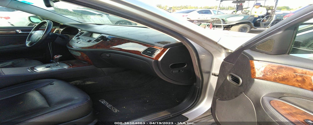 KMHGC4DE0BU140852 2011 HYUNDAI GENESIS photo no. 5