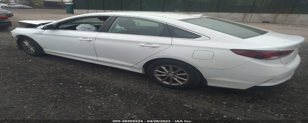 5NPE24AFXKH810929 2019 HYUNDAI SONATA photo no. 3