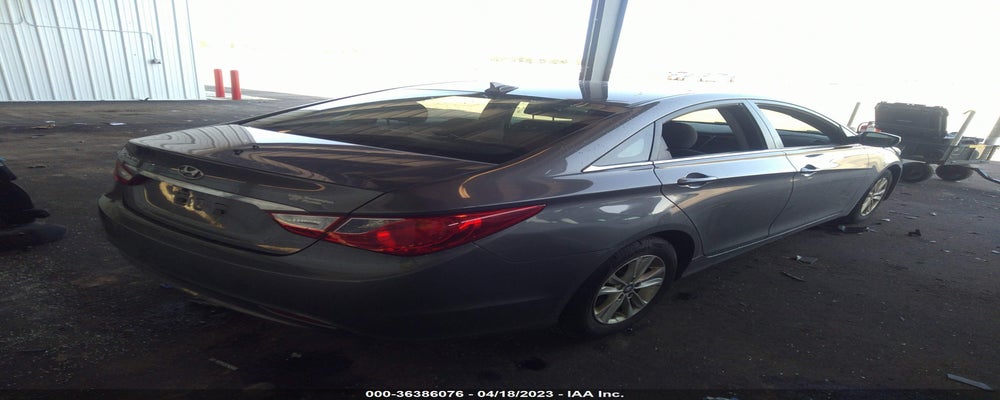 5NPEB4AC2CH471817 2012 HYUNDAI SONATA photo no. 4