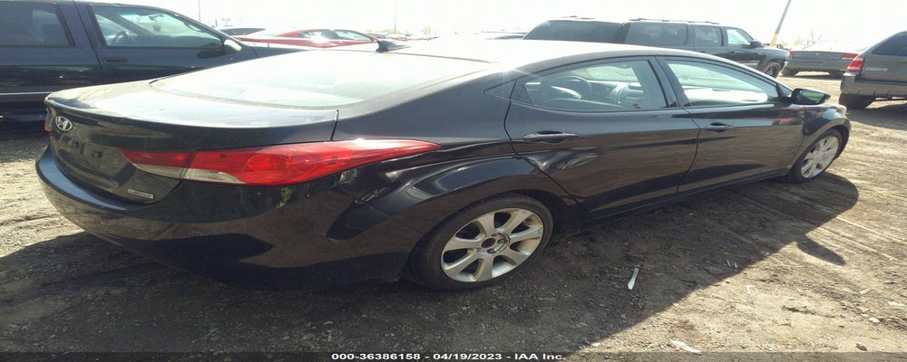 5NPDH4AE6DH246135 2013 HYUNDAI ELANTRA photo no. 4
