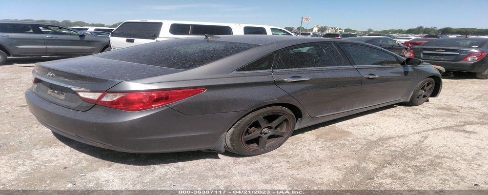 5NPEB4AC1BH237926 2011 HYUNDAI SONATA photo no. 4