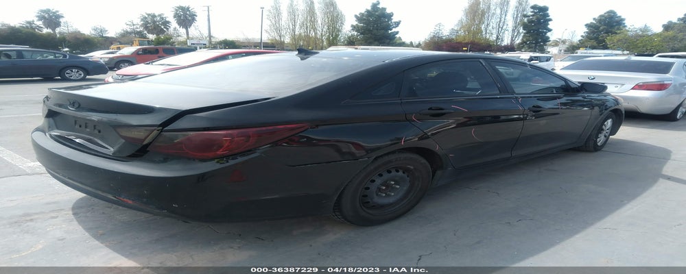 5NPEB4ACXBH307424 2011 HYUNDAI SONATA photo no. 4
