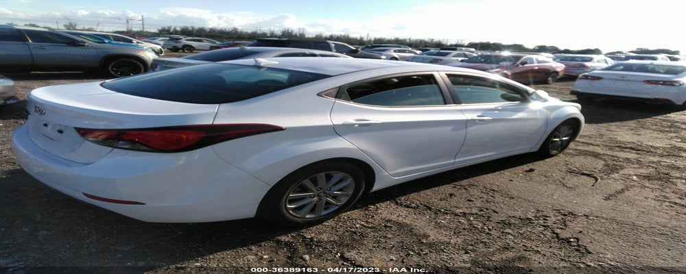 5NPDH4AE7FH638656 2015 HYUNDAI ELANTRA photo no. 4