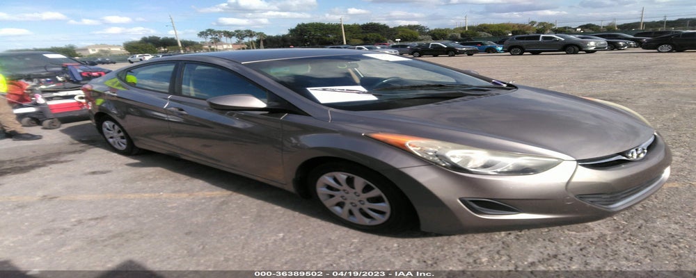 5NPDH4AE6DH196076 2013 HYUNDAI ELANTRA photo no. 5
