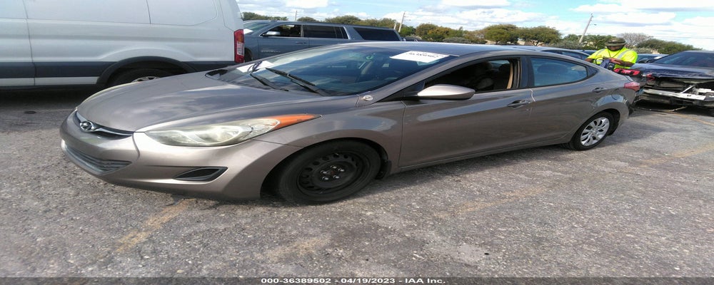5NPDH4AE6DH196076 2013 HYUNDAI ELANTRA photo no. 2