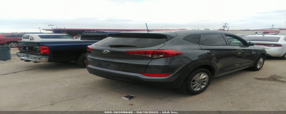 KM8J33A4XHU261022 2017 HYUNDAI TUCSON photo no. 4