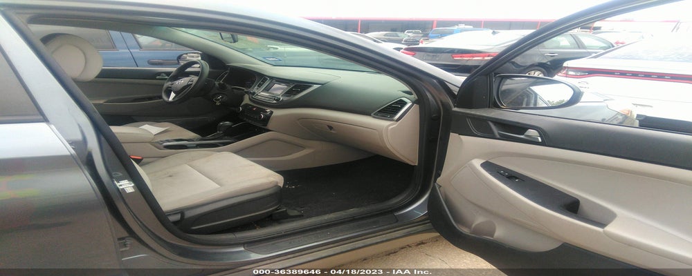 KM8J33A4XHU261022 2017 HYUNDAI TUCSON photo no. 5