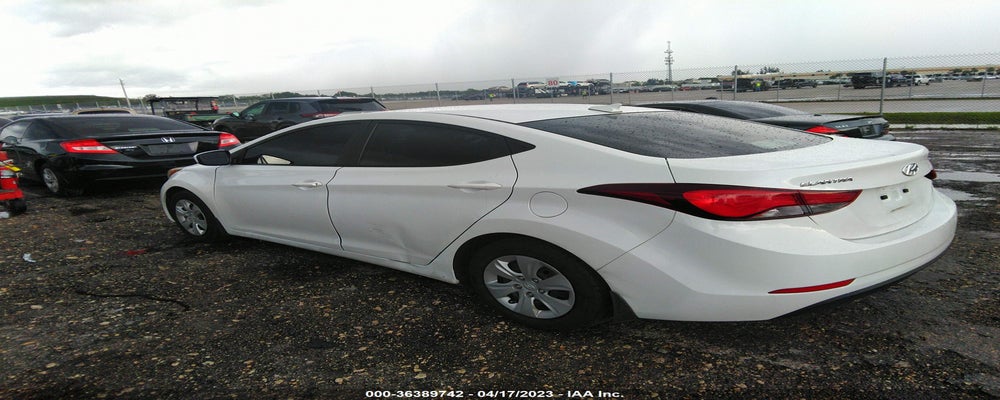 5NPDH4AE2GH672800 2016 HYUNDAI ELANTRA photo no. 3