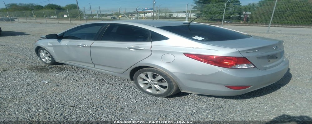 KMHCU4AE8DU283650 2013 HYUNDAI ACCENT photo no. 3