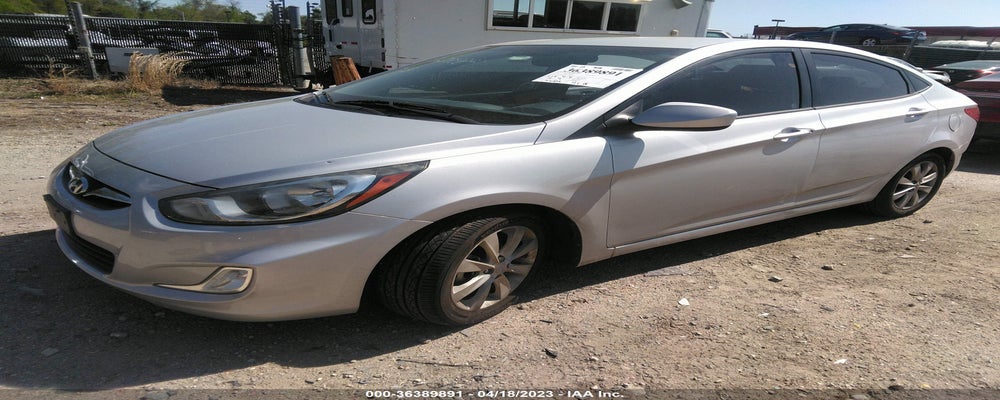 KMHCU4AE9DU318874 2013 HYUNDAI ACCENT photo no. 2