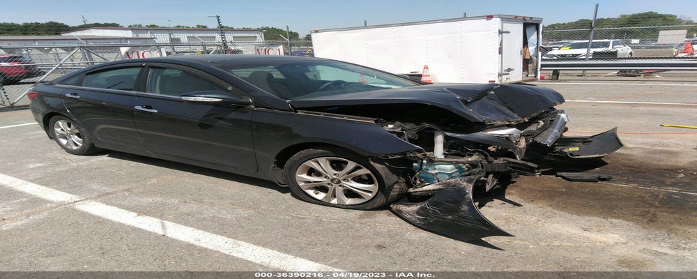 5NPEC4AC4DH696223 2013 HYUNDAI SONATA photo no. 4