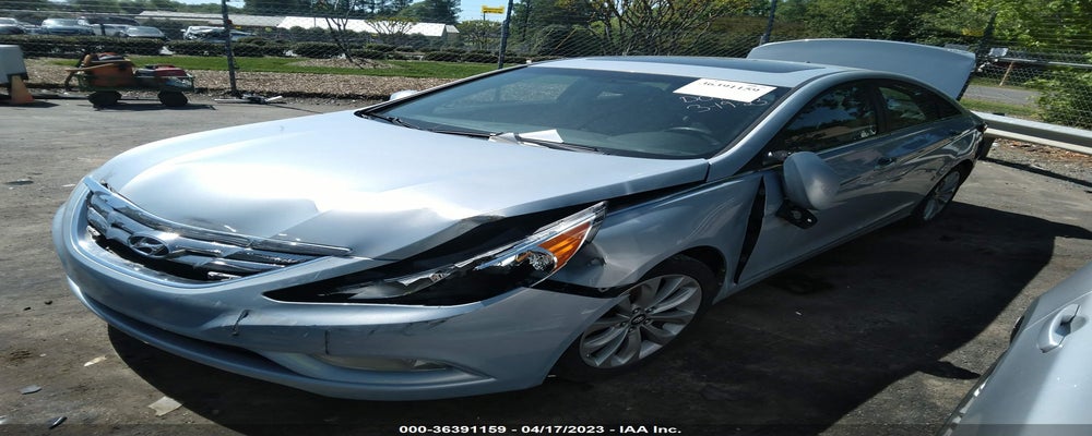 5NPEC4AB7BH175081 2011 HYUNDAI SONATA photo no. 2