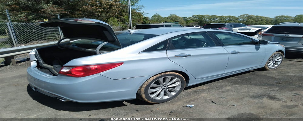 5NPEC4AB7BH175081 2011 HYUNDAI SONATA photo no. 4