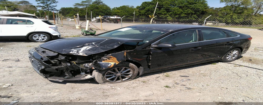 5NPE24AF3JH614085 2018 HYUNDAI SONATA photo no. 2