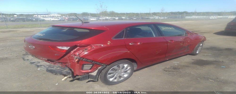 KMHD35LH3GU296265 2016 HYUNDAI ELANTRA GT photo no. 4