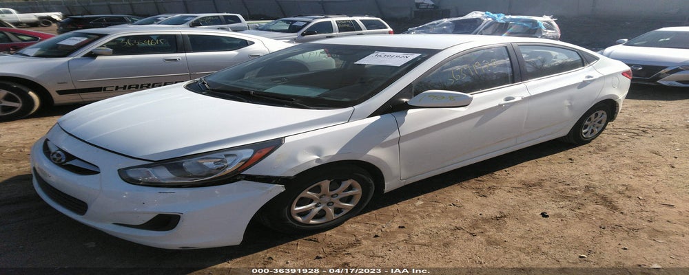 KMHCT4AE6DU525824 2013 HYUNDAI ACCENT photo no. 2
