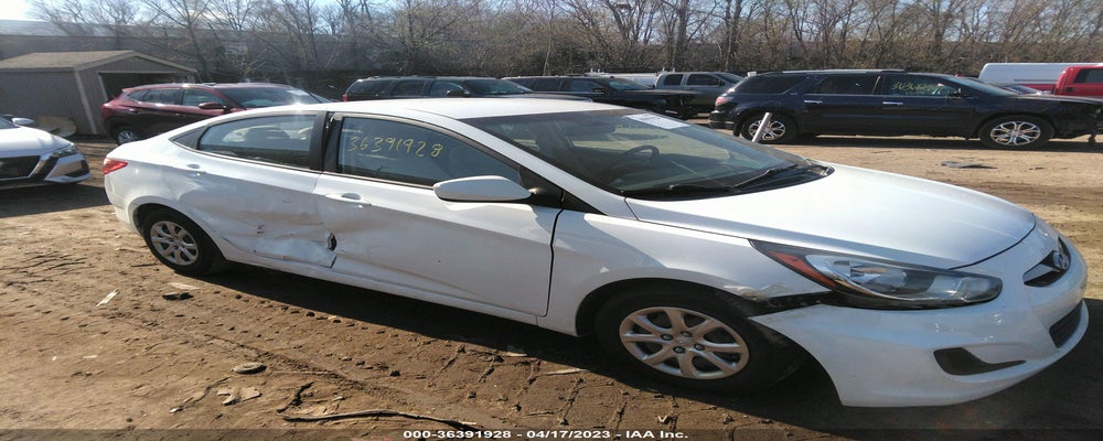 KMHCT4AE6DU525824 2013 HYUNDAI ACCENT photo no. 6