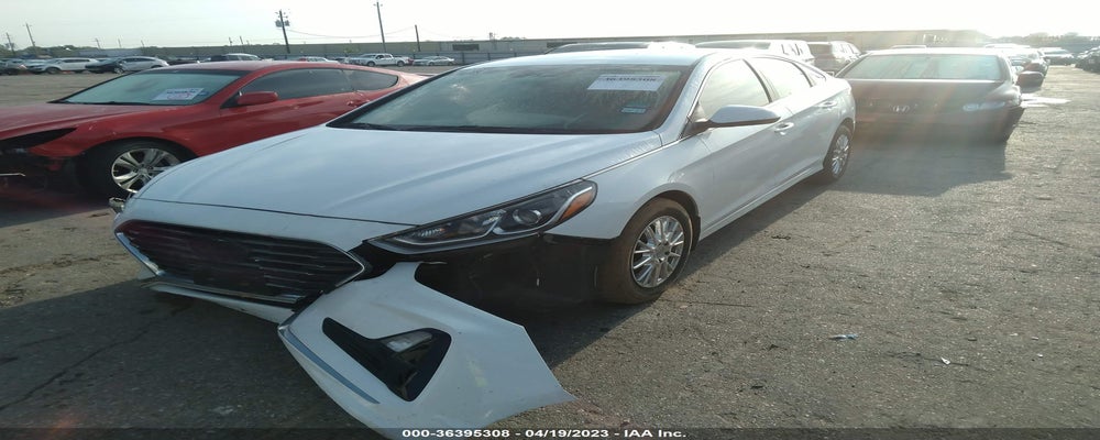 5NPE24AF1JH704237 2018 HYUNDAI SONATA photo no. 2