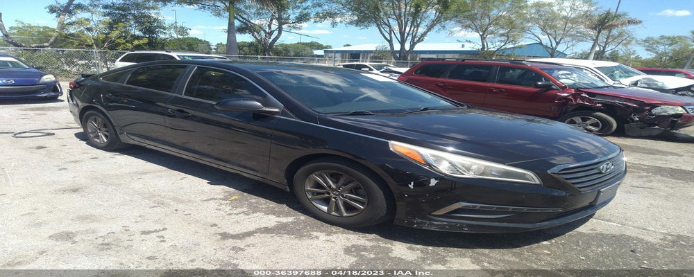 5NPE24AF7FH000566 2015 HYUNDAI SONATA photo no. 1