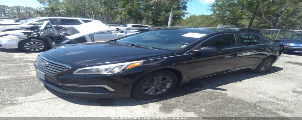 5NPE24AF7FH000566 2015 HYUNDAI SONATA photo no. 2