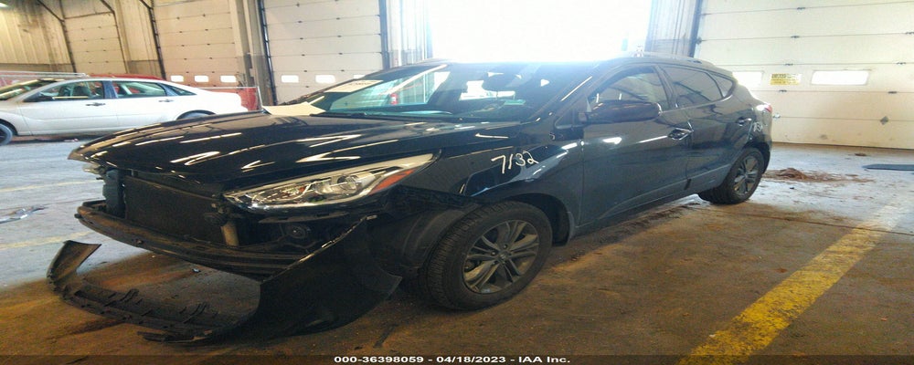 KM8JUCAG1FU103818 2015 HYUNDAI TUCSON photo no. 2