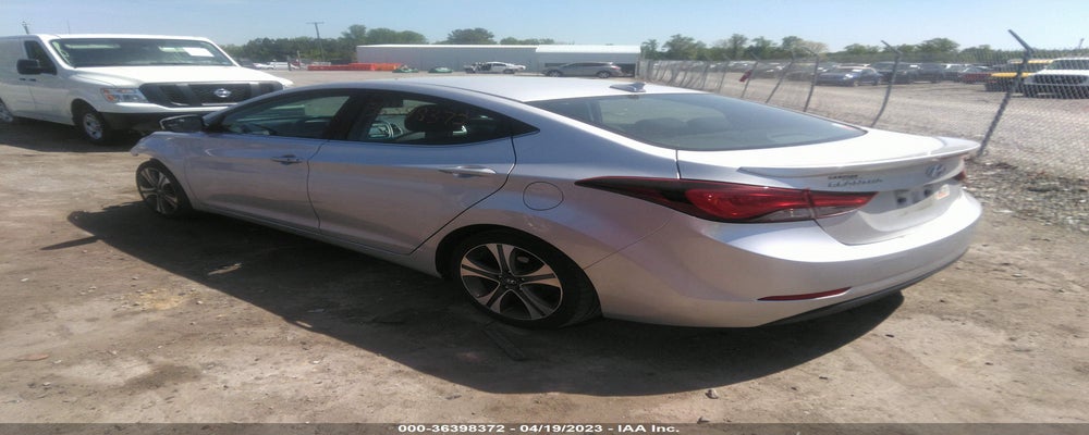KMHDH4AH7GU586815 2016 HYUNDAI ELANTRA photo no. 3