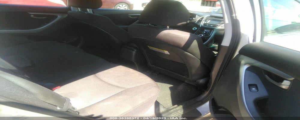 KMHDH4AH7GU586815 2016 HYUNDAI ELANTRA photo no. 8