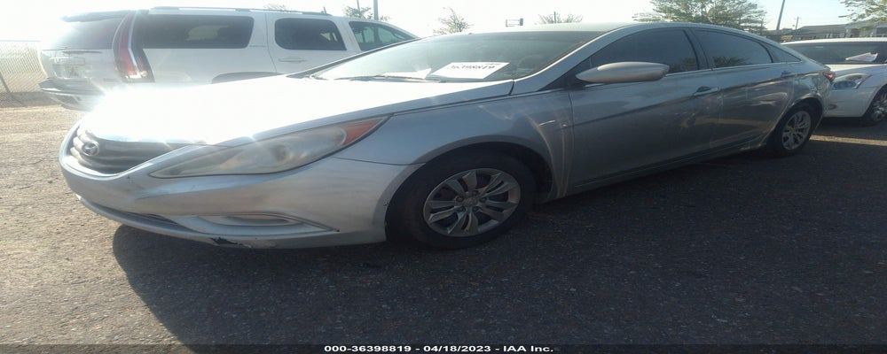 5NPEB4AC2BH199686 2011 HYUNDAI SONATA photo no. 2