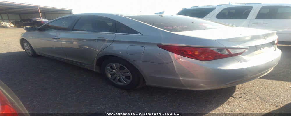 5NPEB4AC2BH199686 2011 HYUNDAI SONATA photo no. 3