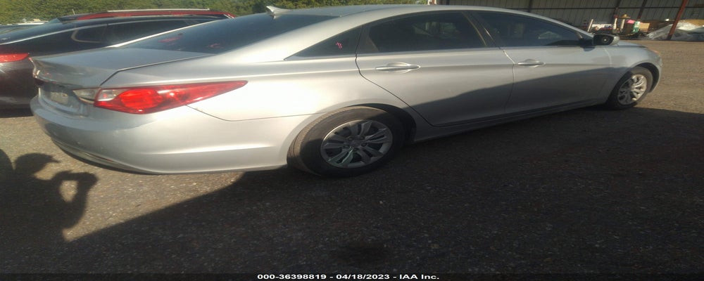 5NPEB4AC2BH199686 2011 HYUNDAI SONATA photo no. 4