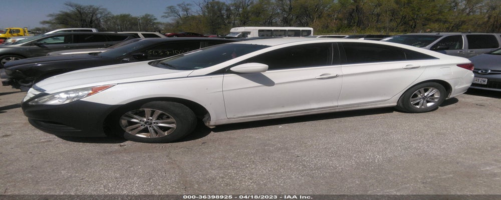 5NPEB4AC9BH162859 2011 HYUNDAI SONATA photo no. 2