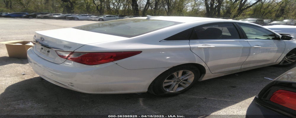 5NPEB4AC9BH162859 2011 HYUNDAI SONATA photo no. 4