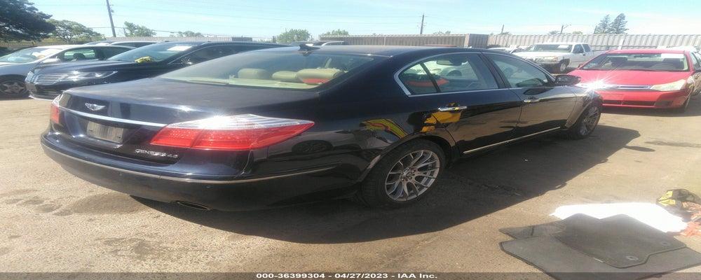 KMHGC4DF3BU126405 2011 HYUNDAI GENESIS photo no. 4