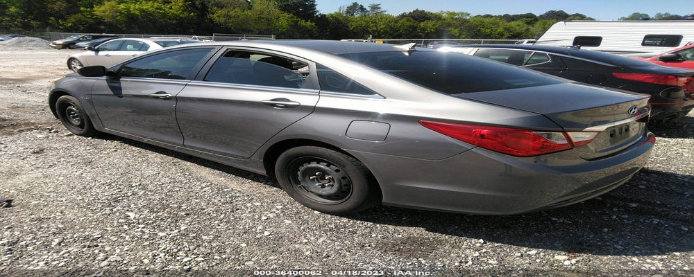 5NPEB4AC3BH167832 2011 HYUNDAI SONATA photo no. 3