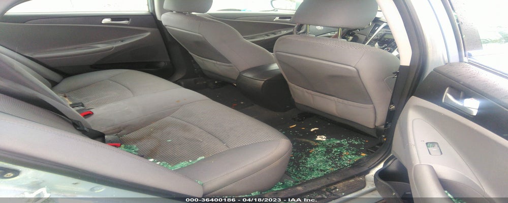 5NPEB4ACXBH018415 2011 HYUNDAI SONATA photo no. 8